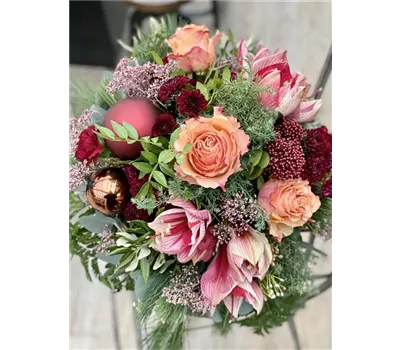 Adventlicher Blumenstrauß 