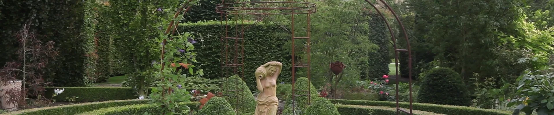 Gartengestaltung - Romantischer Garten (thumbnail) Gartengestaltung - Romantischer Garten (thumbnail)
